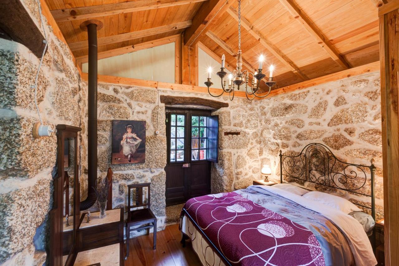 Chale Da Quinta "Lavoura Da Bouca - Fruta Bio" Guest House Celorico De Basto Room photo